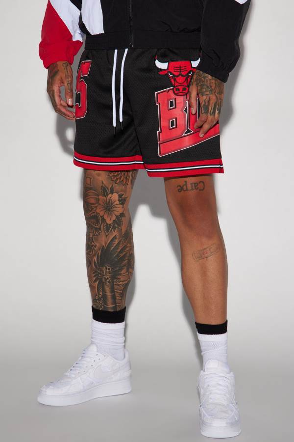 Black Fashion Nova Bulls Step Back Mesh Men Shorts USA | 310475EWX