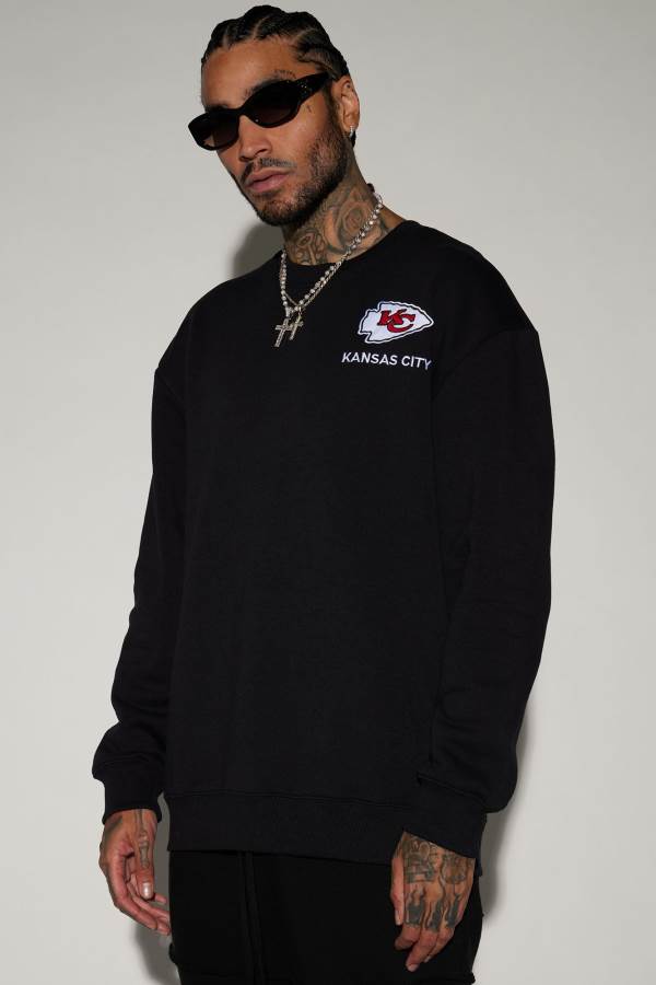 Black Fashion Nova Chiefs Higher Education Fleece Crew Neck Men Sweater USA | 594806RDZ