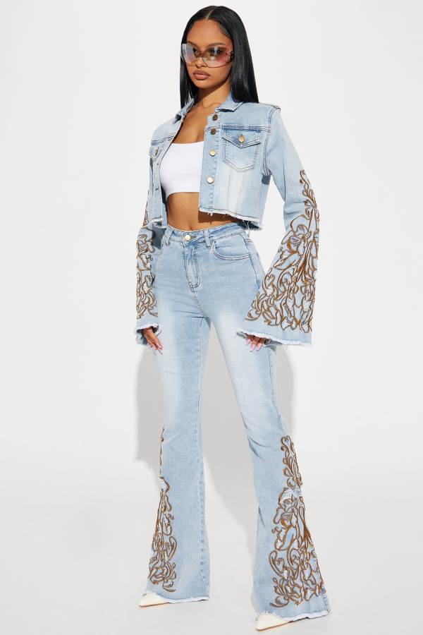 Light Wash Fashion Nova Glow Up Embroidered Stretch Flare Women Jeans USA | 675284UYC