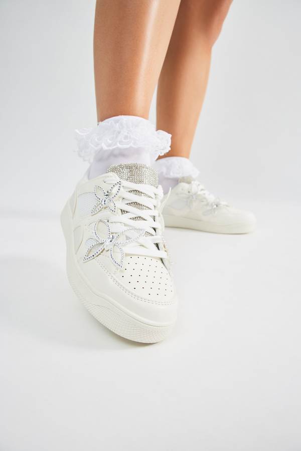 White Fashion Nova Butterfly Effect Women Sneakers USA | 049756ZMD